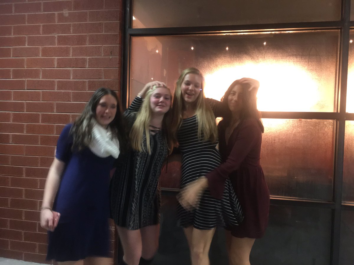__alysonn__'s tweet photo. By far the best birthday dinner everโค #digbicks https://t.co/jXkBHwmaBY