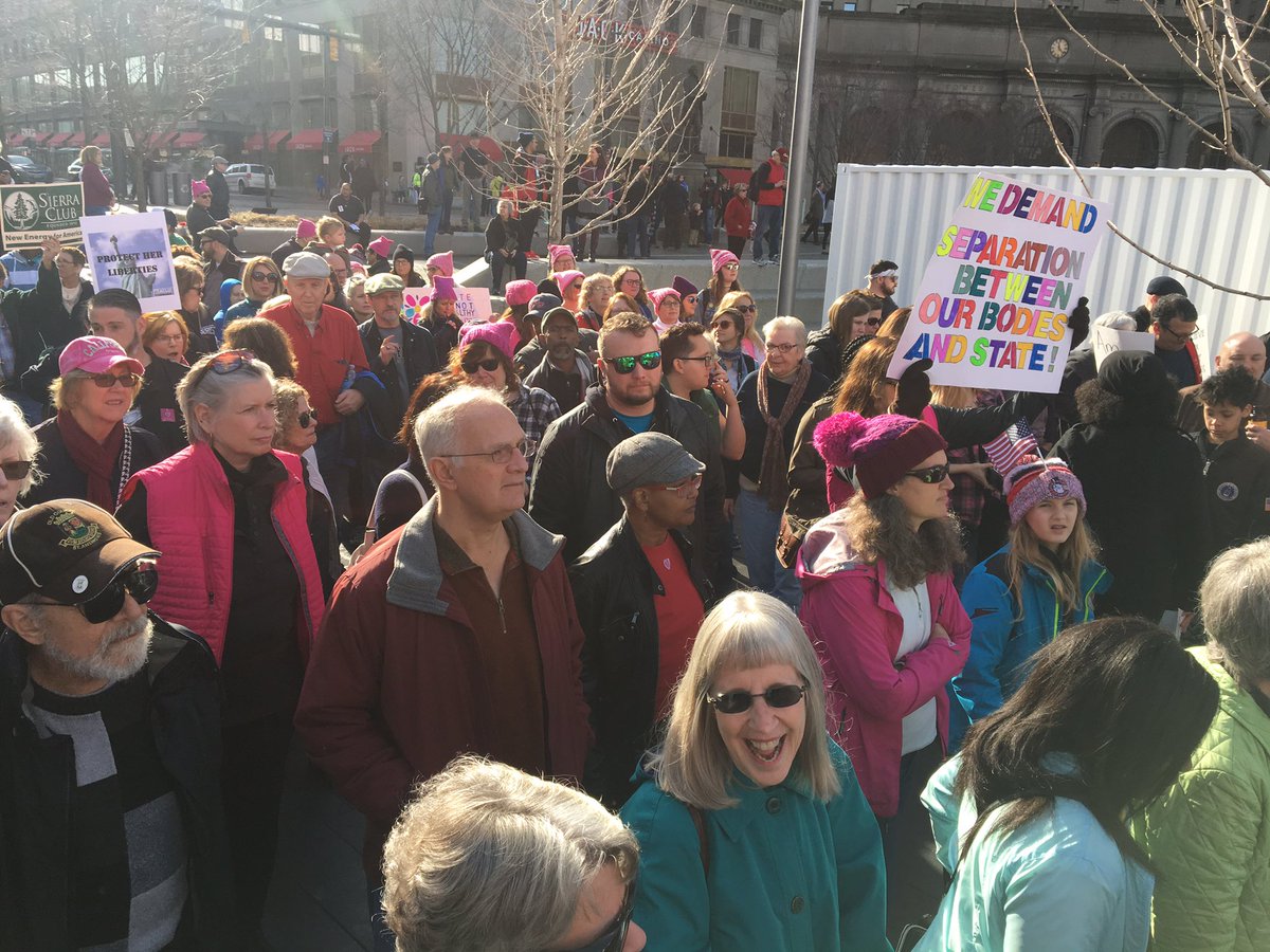 msujackson's tweet photo. @JenGranholm 15k in the CLE! https://t.co/vLeuKmxivg