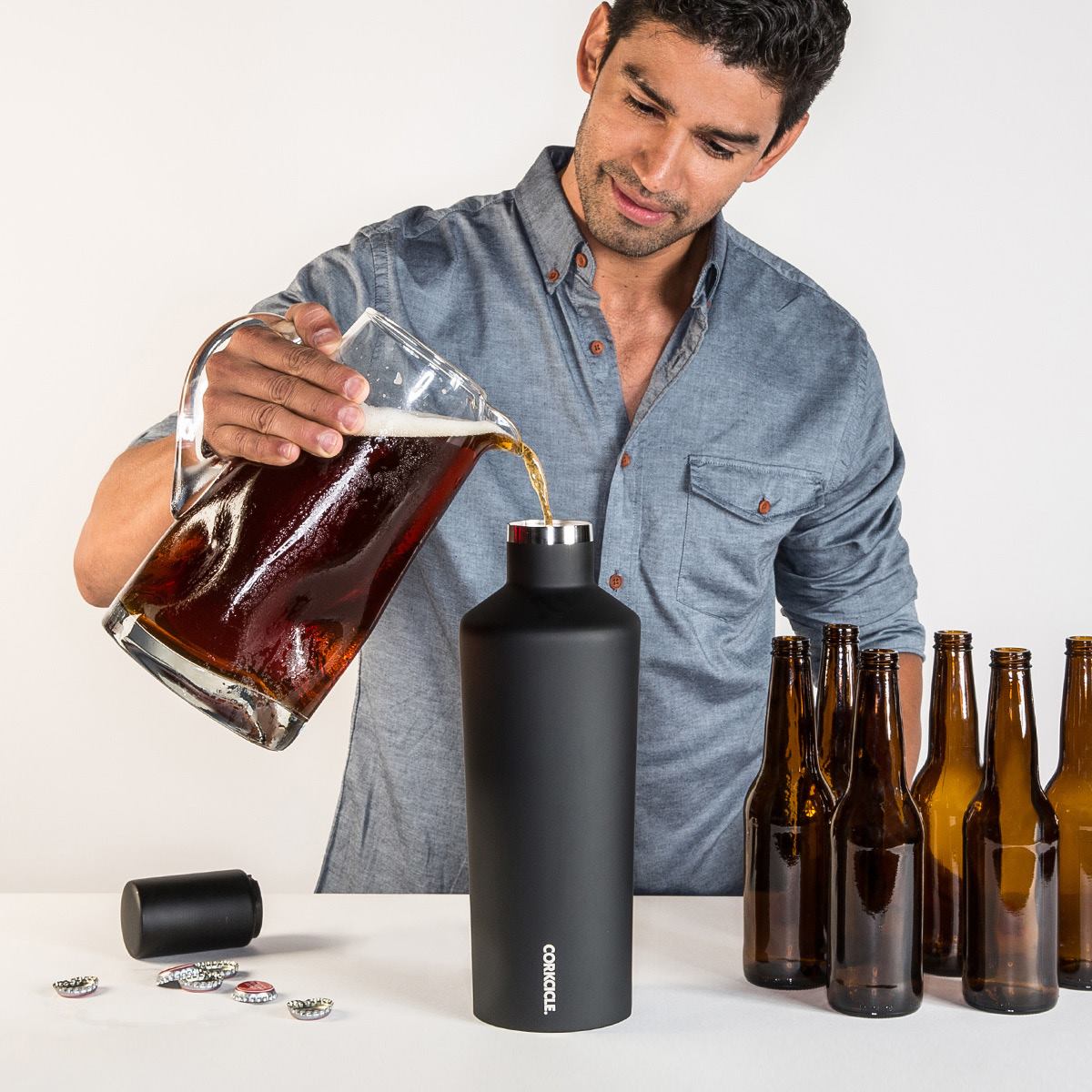 Liv_Mercantile's tweet photo. It goes where you go and holds your favorite beverage... you should CORKCICLE! #everycolor #everystyle #LM https://t.co/fS9vlKJTlt