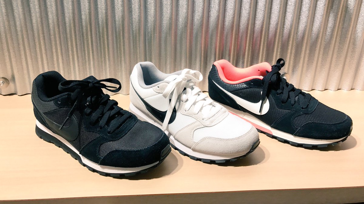 Double Name ルミネエスト新宿 こんにちはー 本日も新作紹介致します ナイキスニーカーが入荷しましたよー 黒 と白の他に新色が登場です ちょっとしたピンクがアクセントになってます 足元からオシャレを取り入れませんか ナイキ スニーカー