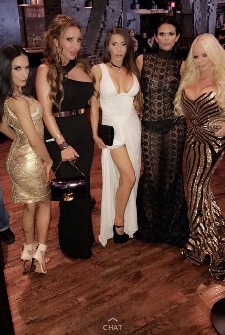 My dates for tonights 2017 @avnawards ! @NikkiDelano @shylove @Madison420Ivy @RICHELLERYAN #squadgoals<a class="tags" target="_blank" title="On Twitter" href="/?out=eyJ0eXAiOiJKV1QiLCJhbGciOiJIUzUxMiJ9.eyJpYXQiOjE3MjA4OTQxMTIsImlzcyI6InR3cG9ybnN0YXJzLmNvbSIsIm5iZiI6MTcyMDg5NDExMiwiZXhwIjoxNzUyNDMwMTEyLCJyZWRpcmVjdF91cmwiOiJodHRwczovL3R3aXR0ZXIuY29tL2F2bmF3YXJkcyJ9.Q7o1anUhx6eyx1BxpZ3OEBKlE3bAEGFuTupLlgvWrCMt0-9QY08kFcvTVt3vmI11_JzHZOL163vZcENU8v6s5g">@avnawards</a><a href="/tag/squadgoals"class="tags"><span>#squadgoals</span></a>
