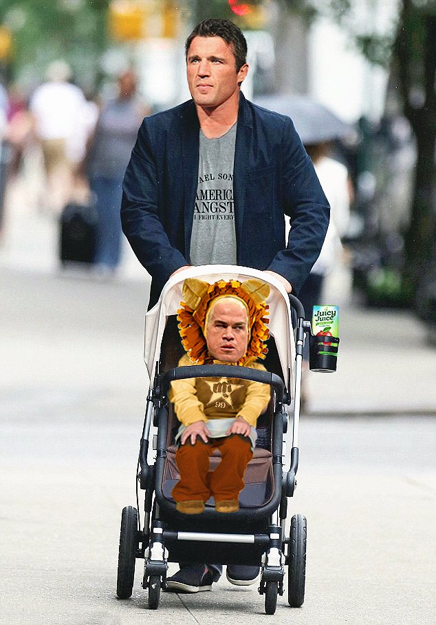 TheBigKnausty's tweet photo. Still not sure what a #nickbone is, but damn sure this is awesome π
#Bellator170 #DaddysHome #LittleLion #ThatJuiceBoxThoughHAHAHA https://t.co/4u0GSTiMye