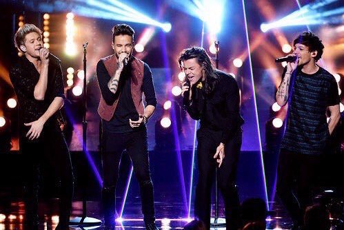 glitterbysoul's tweet photo. #BRITVIDONEDIRECTION ❤ https://t.co/Ibnmbr9igW