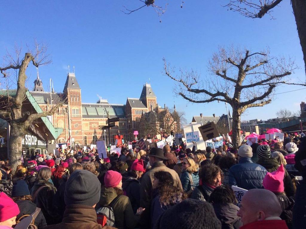 BSNetherlands's tweet photo. So many #BSNstudents at the #womensmarchams this weekend #bsnstudentvoice https://t.co/Cliu0o8Z2E https://t.co/XSvMKXNhBG