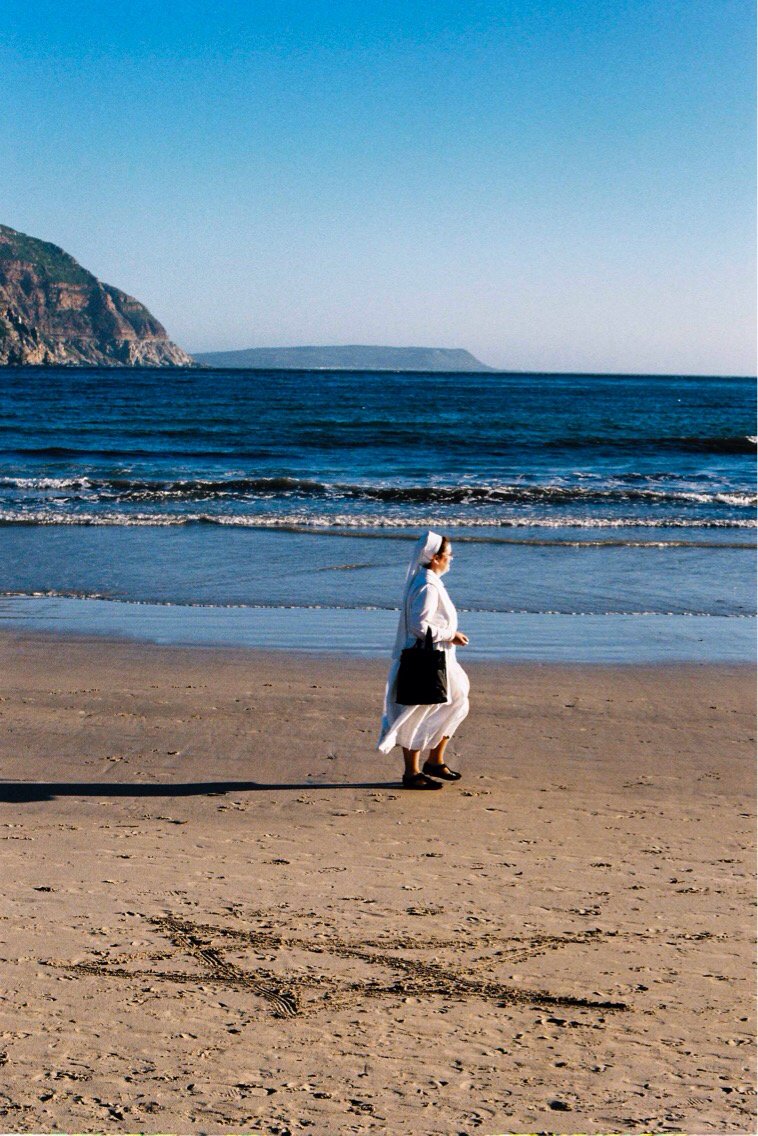BonShepherd's tweet image. #sister #handbag #pentagram #beach #streetabstract