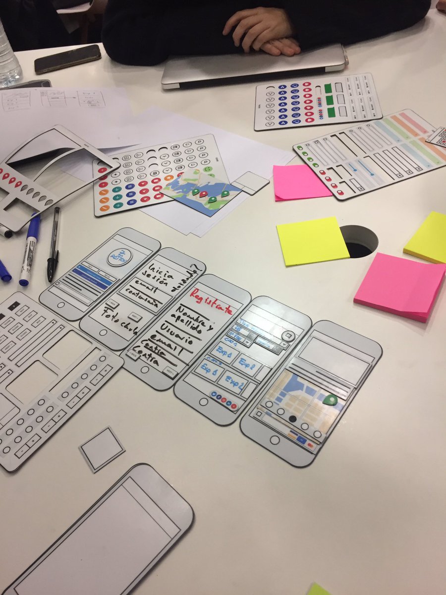 playtemplate's tweet photo. Nice #uxlean workshop with our magnetics elements! #ui #ux #prototyping #prototype #mobile #apps https://t.co/fbZgOmTzDl