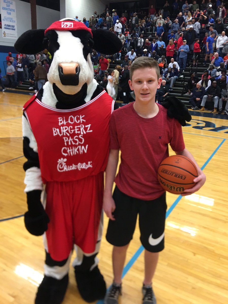 BTHSEastLancers's tweet image. Game 12 @cfagmc Classic Fan of the Game is Ben Simpson.  #3for4 #EatMorChikin
