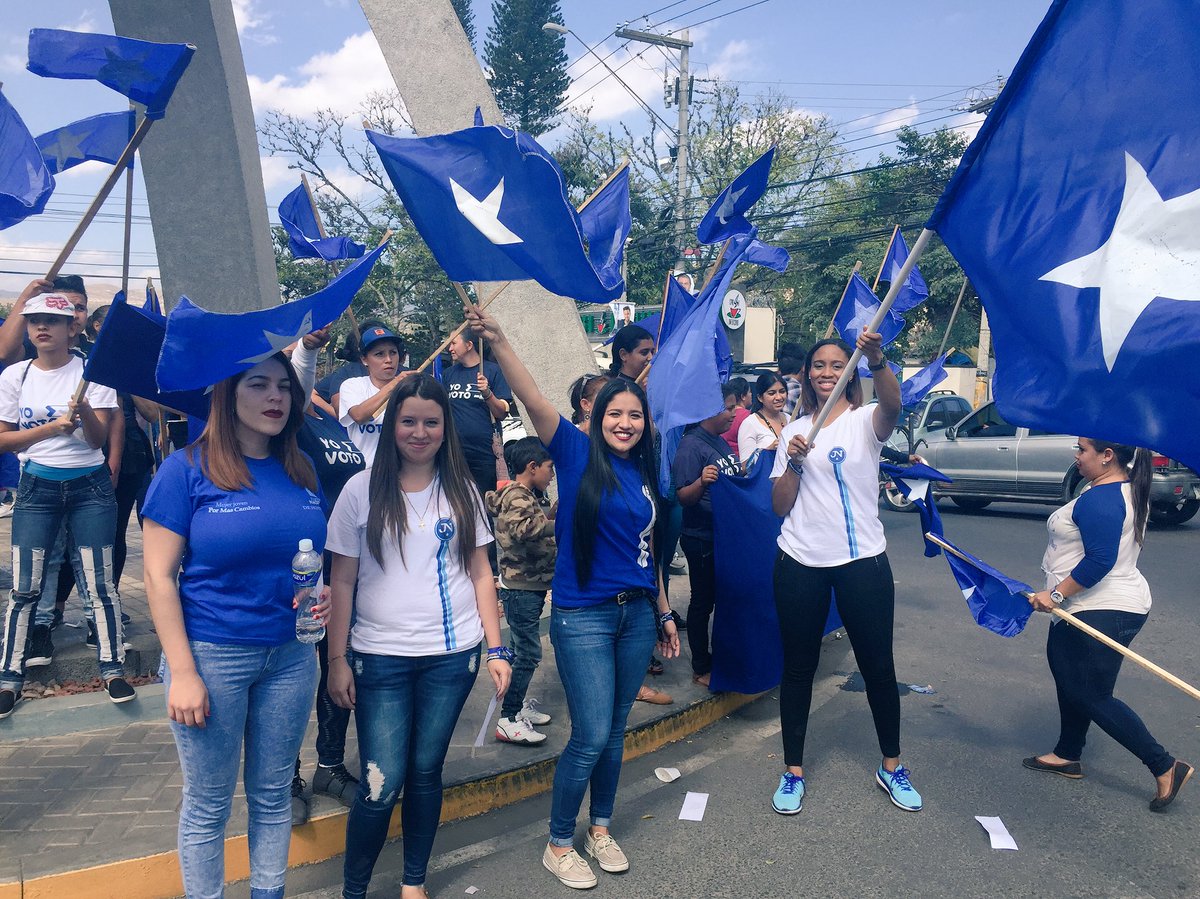 MujerJovenPNHDC's tweet photo. Mujer Joven DC esta presente!! #EstamosListos #PNH #JuventudNacionalista #AdelanteJOH https://t.co/3UZR5wwr9c