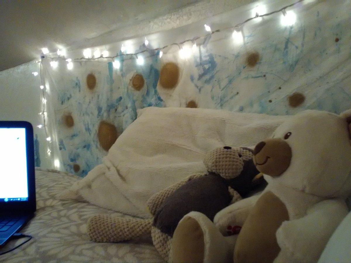 KnottMattie's tweet photo. Nothing is better than a clean room. ����😍😍😍 https://t.co/Ow8RXO1bJL