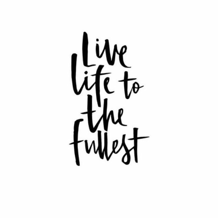 LisaandLenaPHIL's tweet photo. Remember, Life is too short. #Inspiration #ToEncourage #DreamItAndDoIt #Leli https://t.co/owP0lLesyp