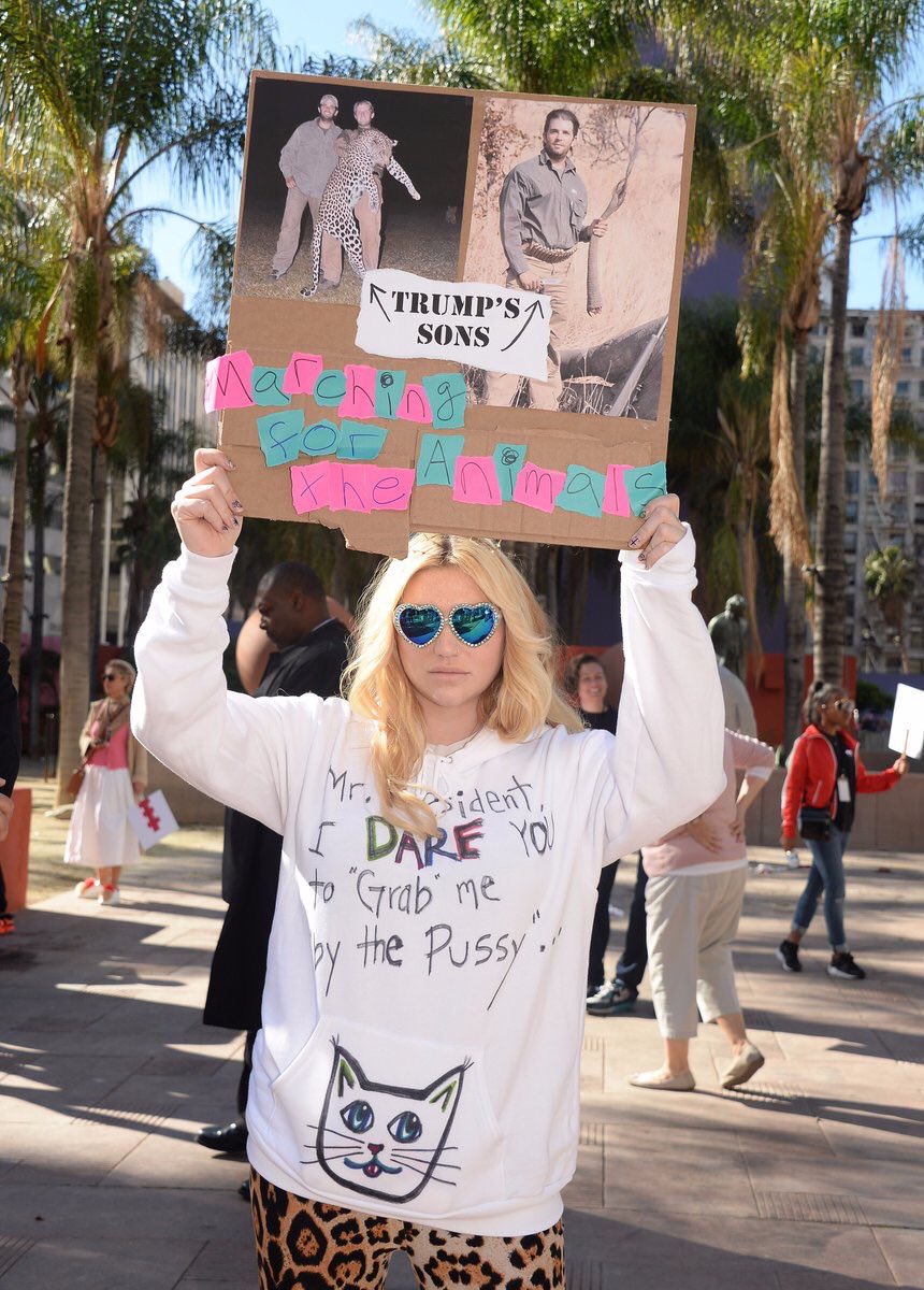PopCrave tweet picture