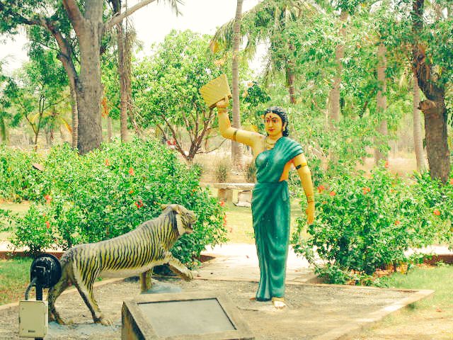 Vijay Pradeep 🎬 Twitterren: "" #புலியை முறத்தால் அடித்து விரட்டிய  புறநானூற்றுத் தமிழச்சியின் தாய்ப்பால் குடித்து #வளர்ந்தவங்கடா நாங்க".!  #justiceforjallikatu ...