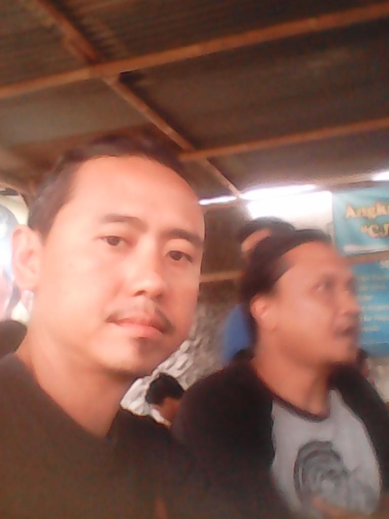 Sunday santai w/ <a href="/kalis_samsara/">Krisna Bhaskara</a> . still rock still tough!!