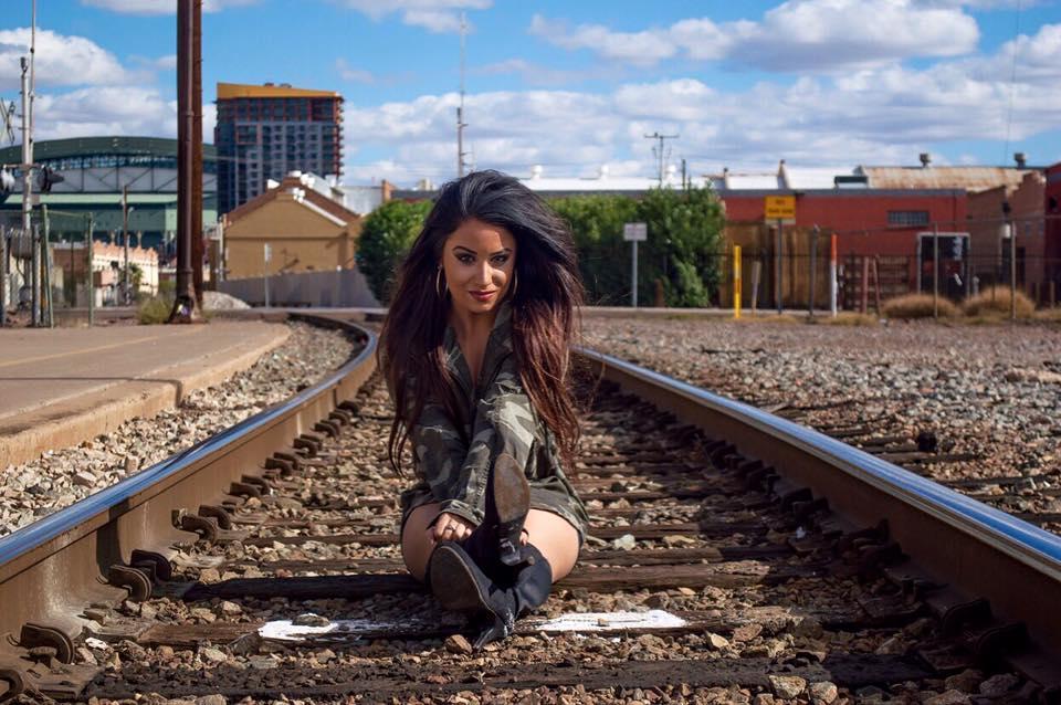 chasing_urdream's tweet photo. Everyone should follow future star from Arizona @AlyssaMezatesta her music is excellent. https://t.co/C6nIIGdlEu