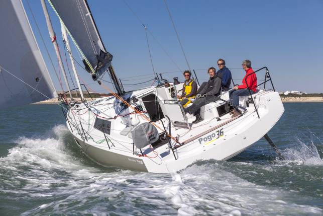 Voiles_Voiliers's tweet image. 4 des 5 bateaux européens de l'année sont français. Le palmarès révélé hier soir @nonstopboot #boot2017 @fr_fin. Ici bit.ly/2k2RwaH