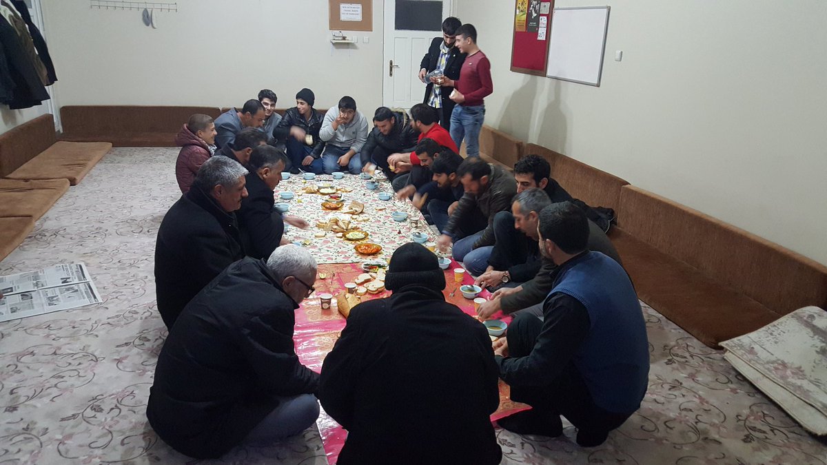 Osiyad gelenksel hale getirdiği sabah namazı sonrası çorba içme etkinliği devam edyor bir sonraki çorbaya davetlisnz