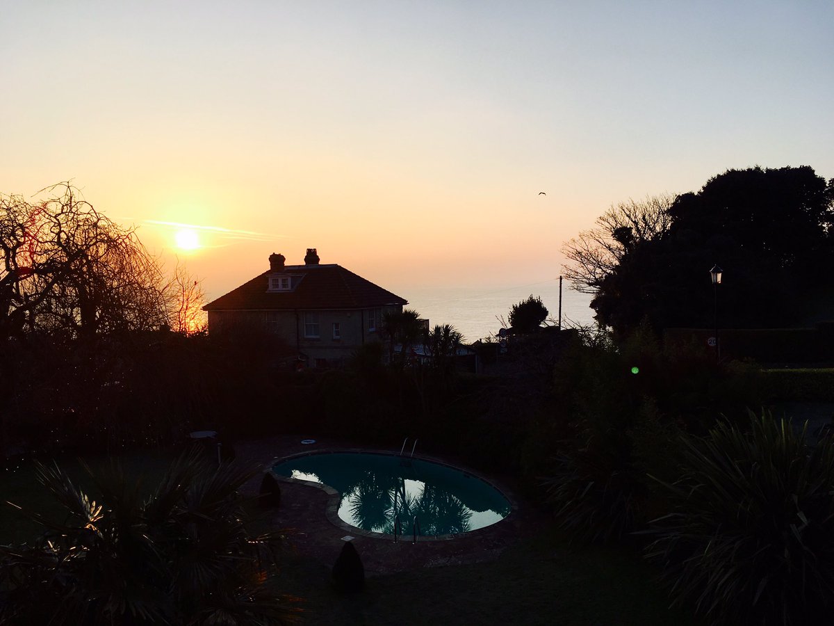 lou_coleman's tweet photo. The morning after @blissparlour got hitched. #IoW #Ventnor #love #awsomewedding https://t.co/AFmI16kHWe