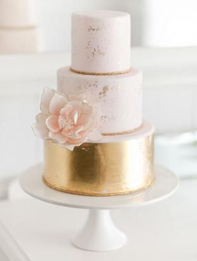 ConceptCakes's tweet photo. Metallics are hot too, #gold #silver #weddingcakes https://t.co/oZFXBirS9K