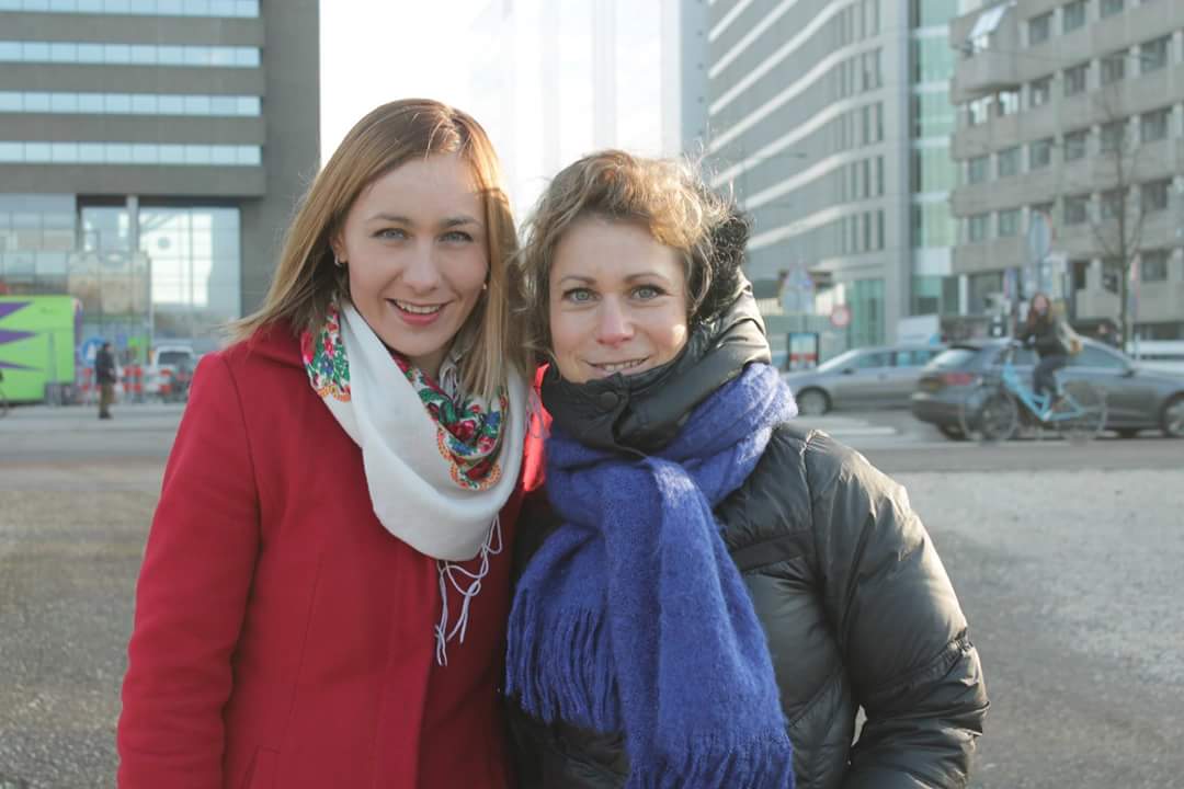 vita_kov's tweet photo. Bij de fototentoonstelling @Displaced_12 in #DenHaag met @Kysia.Persoonlijke verhalen van 12 #Oekraiense #ontheemden.Ontroerend.Open t/m woe https://t.co/Oo6TmtsTct