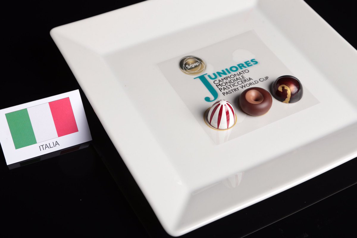 Rinaldinipastry's tweet photo. Chocolate bon bon #italia #juniorespastryworldcup #pastryevents #JPWC https://t.co/T7h6Gk31WL