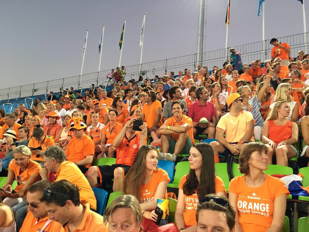 At 6pm we take on <a href="/oranjehockey/">OranjeHockey 🇳🇱</a> Heren at Hartleyvale, the Cape Town Orange Army will be out in force, let's amass #TeamGreen&amp;Gold