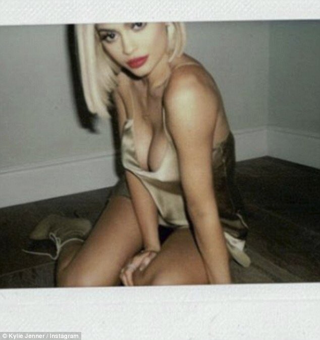 JennerCave's tweet photo. Kylie looking really fit recently... https://t.co/ohBq0kHJSd