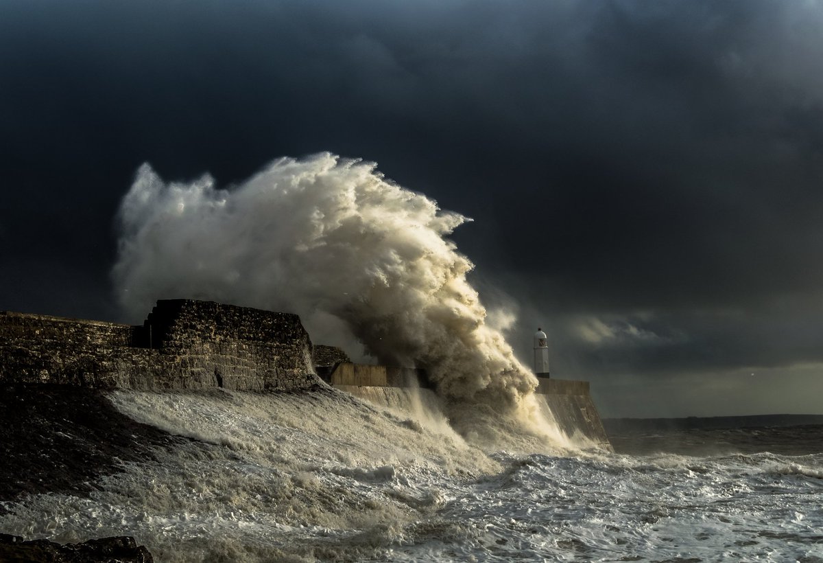 alexantrial's tweet photo. Shooting Wave by Daniel Ryan

https://t.co/o4b1YieRAs https://t.co/S1x6eLC8uK