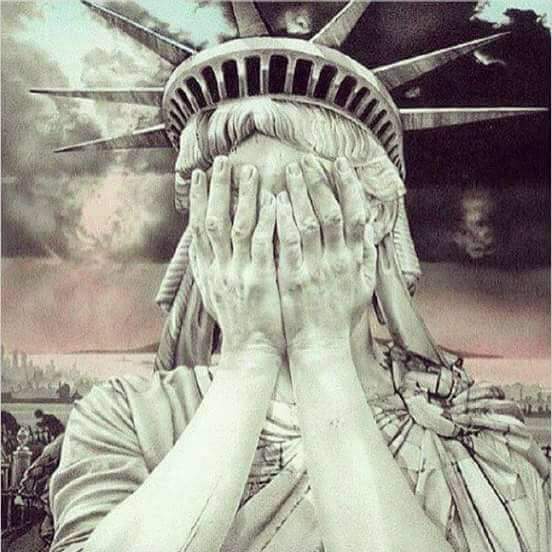 soniaestel7's tweet photo. Même pas trois jours qu'il est là et elle est déjà en dépression #investituretrump #goodbyeobama #PresidentTrump https://t.co/jMEvUBxx63