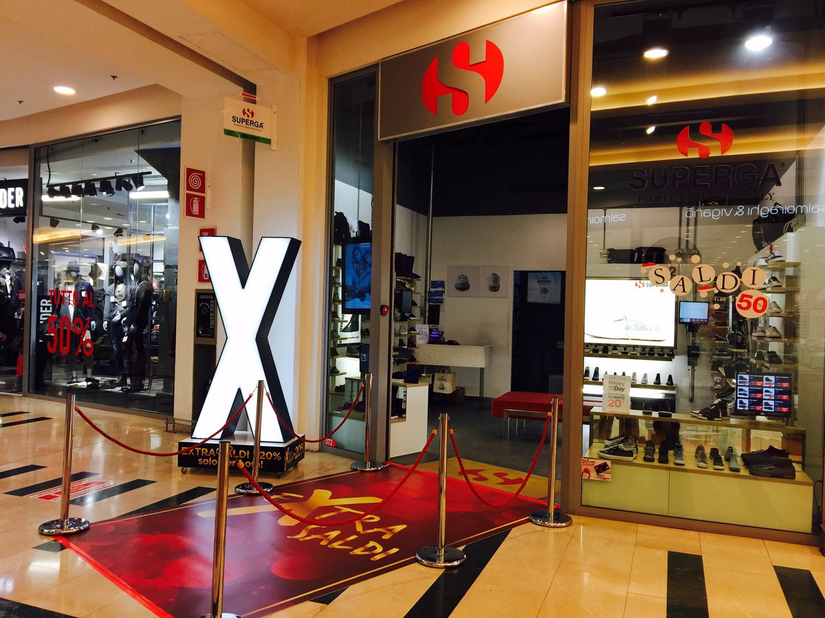 CcRomaest's tweet photo. Cerca la X e il tappeto rosso: sono arrivati gli #extrasaldi con sconti esclusivi a #Romaest! Scopri i prossimi https://t.co/jPv8WNa4ai https://t.co/MbejJXREXQ