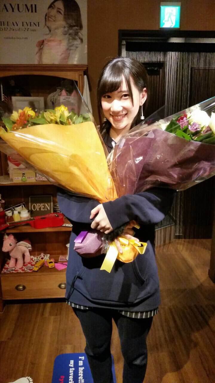よね 羽田空港で な な なんと 元akb 鈴木 紫帆里さん発見 Iwa 鈴木紫帆里さんコメント 紫帆里 これから航空会社に 青いほうに行くんで 羽田にいるんで 配属はまだわからないんですけど 内田 じゃー今度は羽田に行こう 客 お よね 羽田空港で な な なんと 元akb 鈴木 紫帆里さん発見 Iwa 鈴木紫帆里さんコメント 紫帆里 これから航空会社に 青いほうに行くんで 羽田にいるんで 配属はまだわからないんですけど 内田 じゃー今度は羽田に行こう 客 お