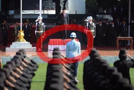 Fahrihamzah's tweet photo. #LukaBendera #SerbaSerbiPolisi https://t.co/LC0xtbnMLs