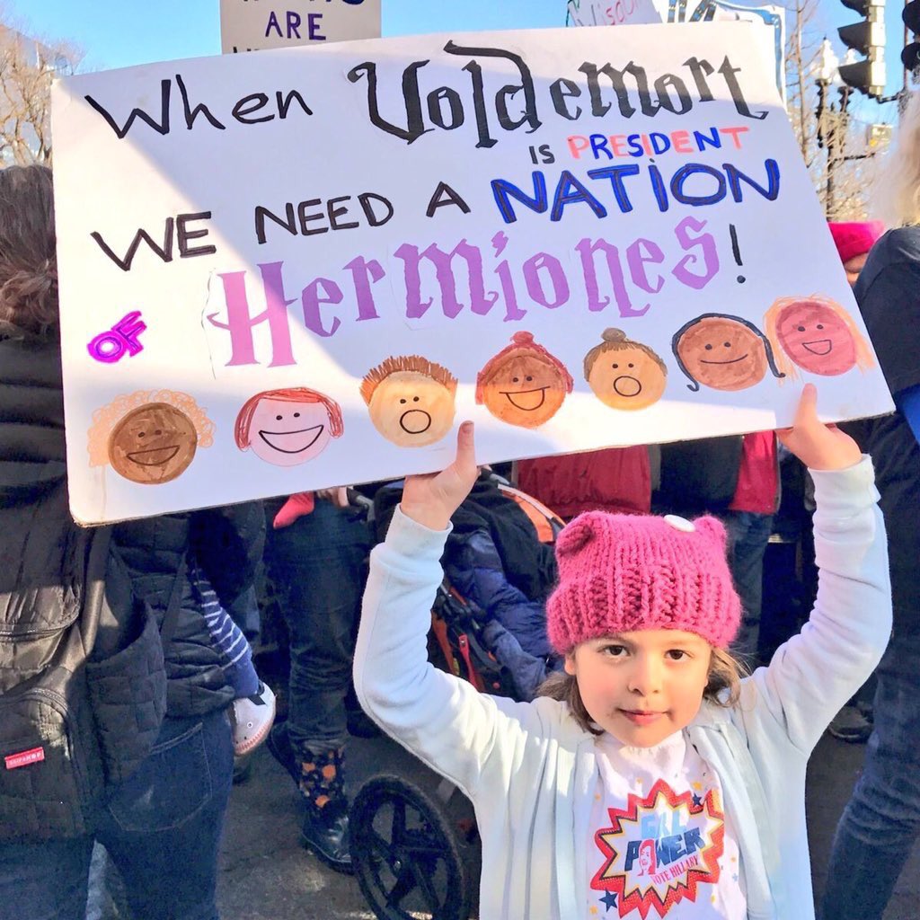 Righetto01's tweet photo. Questo cartellone per me ha vinto tutto. #WomensMarch https://t.co/GXnnhqeU0y