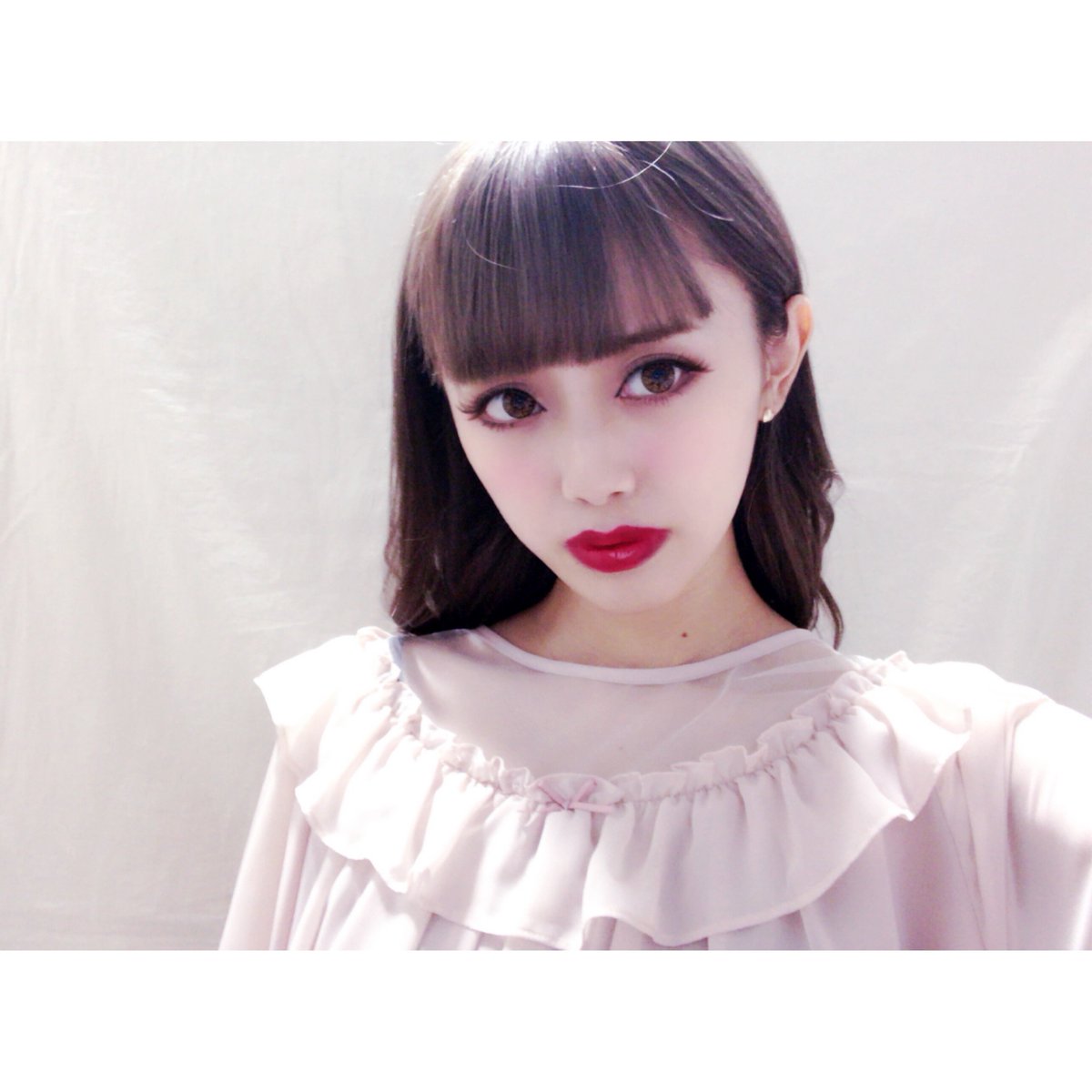 nuage_web's tweet photo. まいへーちゃんの連載『オススメ♡冬のスキンケアグッズ紹介♡』https://t.co/q6PehvtheI
乾燥に負けない！まいへーちゃん愛用のケア用品を参考にしちゃおう💞
#まいへー #スキンケア https://t.co/hawbOKaoNj