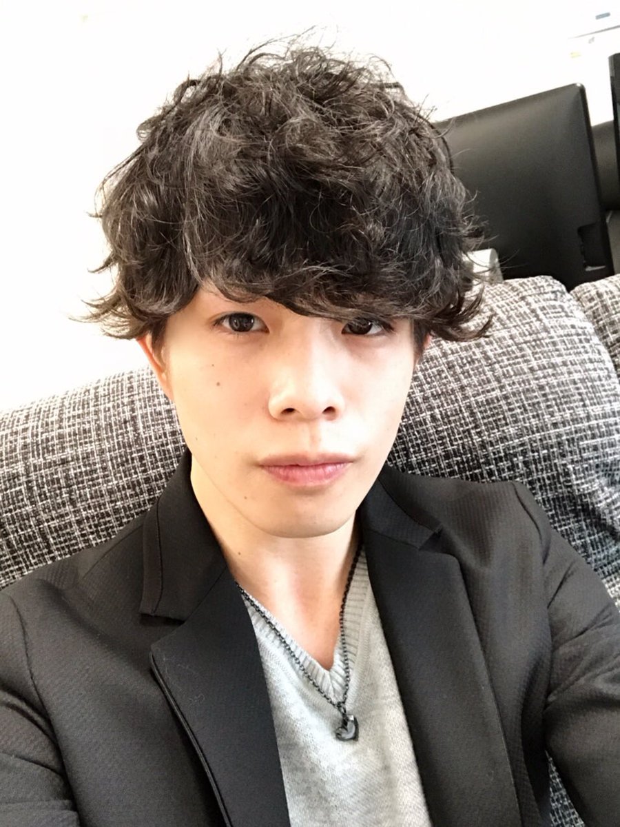 かずのすけ このuvパウダーはファンデーションほど色は付かないです なのでおしろいに該当しそうな気がします ただおしろいほど白くもないので使いやすいです 自然に毛穴などをぼかしてくれるので愛用してますね かずのすけ このuvパウダーはファンデーションほど色は付かないです なのでおしろいに該当しそうな気がします ただおしろいほど白くもないので使いやすいです 自然に毛穴などをぼかしてくれるので愛用してますね