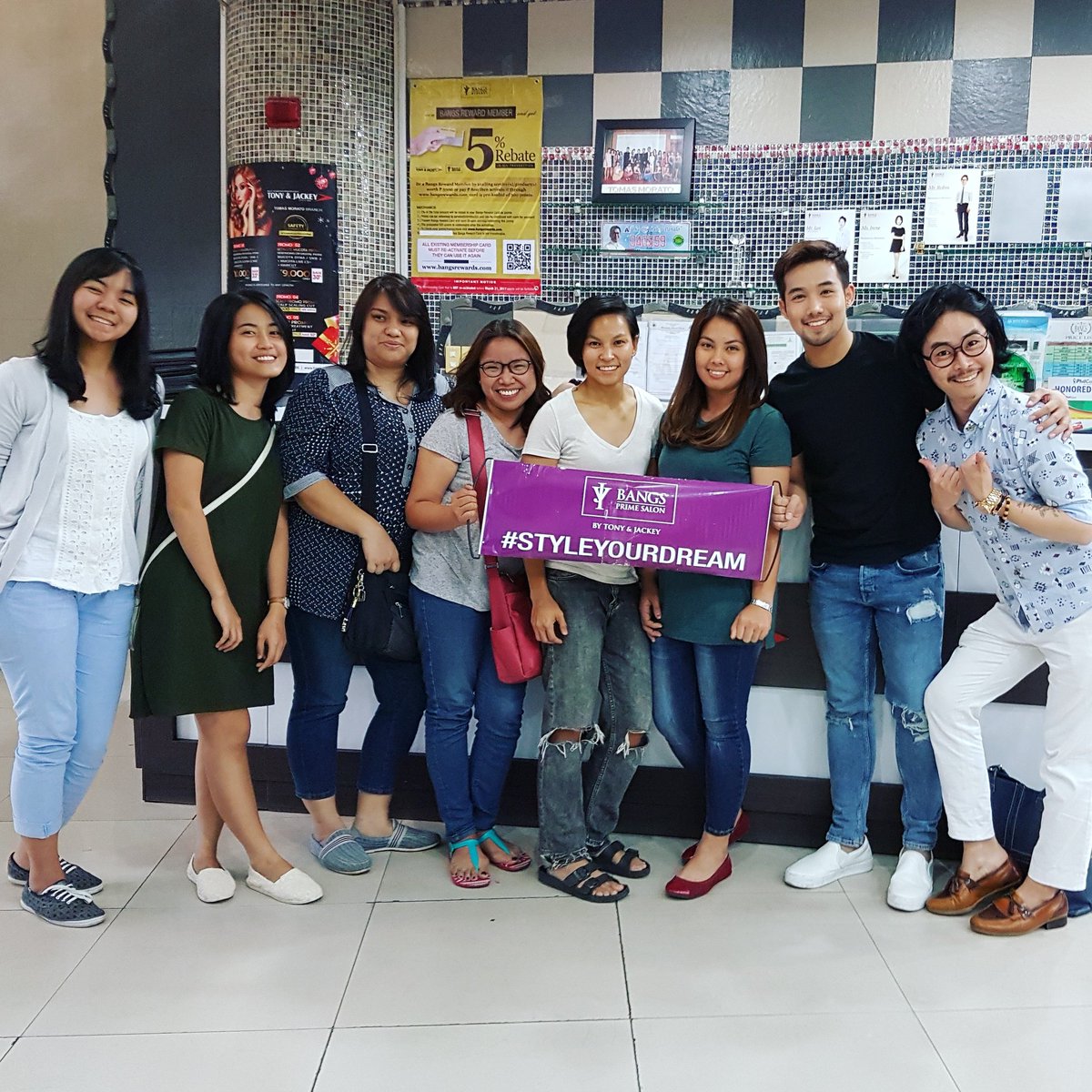 akosiKenChan's tweet photo. With my #MeantToBe Family 😊 Thank you so much @bangstnj 😊 #Sundate #StyleYourDream https://t.co/YiwPQVoTN0