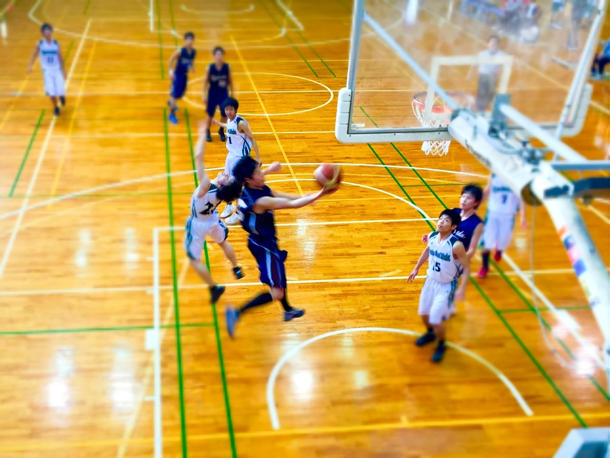 京都教育大学男子バスケットボール部 35 Pf 橋本 大知 Cap 177cm 70kg 山城高校出身 体育領域専攻 次期4回生 部員 マネージャー全員をまとめる真面目なキャプテン フィジカルの強さを武器とするフィジカルモンスターではあるがふくらはぎのお肉が離れ