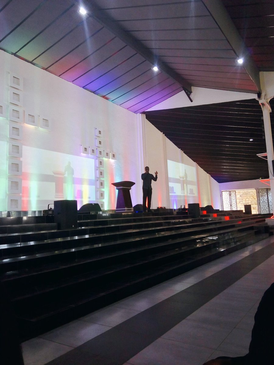 EvolvingVintage's tweet photo. It's @ThaReal_Jude from @CrossFire_Gh singing this morning in @FLTownChurch 
Sing it Jude!!!! 😊 https://t.co/zgjiRqkP5j
