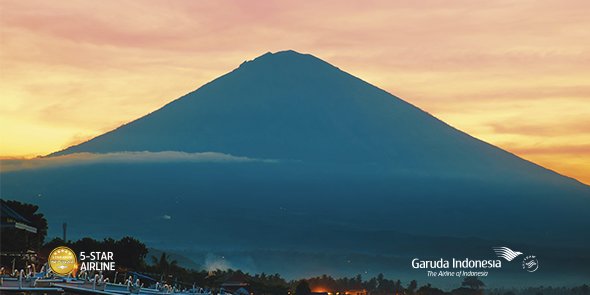 Where did you spend your first sunset on 2017?
Mt. Agung in Bali is one of our recommended spots to watch the beautiful sunset.