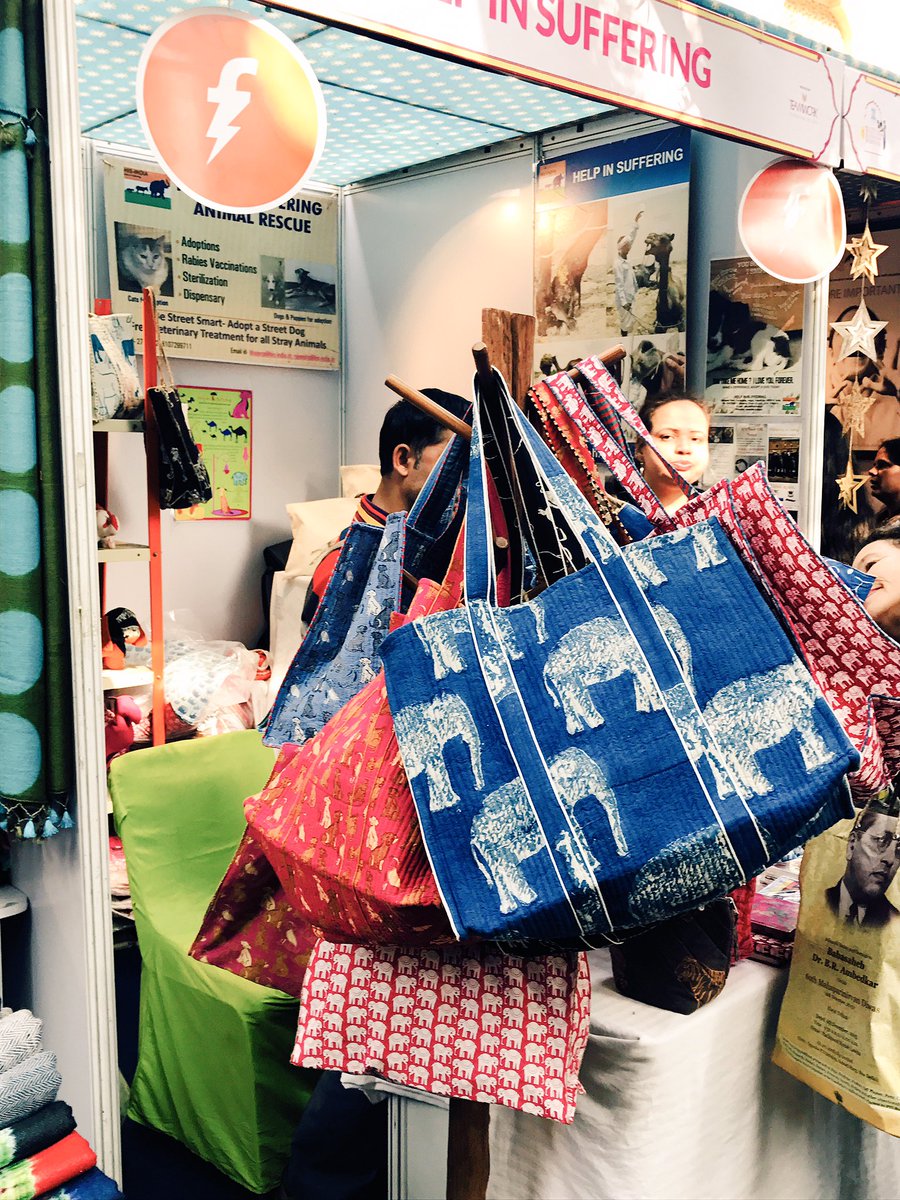 Guiltybytes's tweet photo. Shops at #ZeeJLf have been #Freecharged. Go cashless and splurge with @FreeCharge #FCatJLF #guiltybytes #jaipur https://t.co/ylJBL66bIR