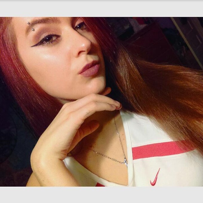 moving on 🍃 https://t.co/lth9qqnxog<a href="/tag/rosesonyourpillow"class="tags"><span>#rosesonyourpillow</span></a>