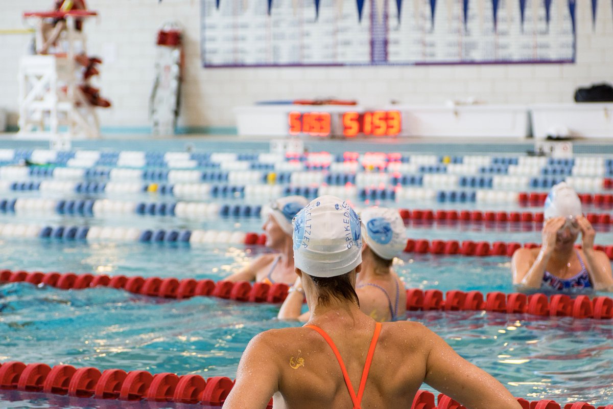 BONVIVSeltzer's tweet photo. #SundayMorning, in the water. Resolution game strong. #SwitchToSpiked https://t.co/ZtAvQVpUdk