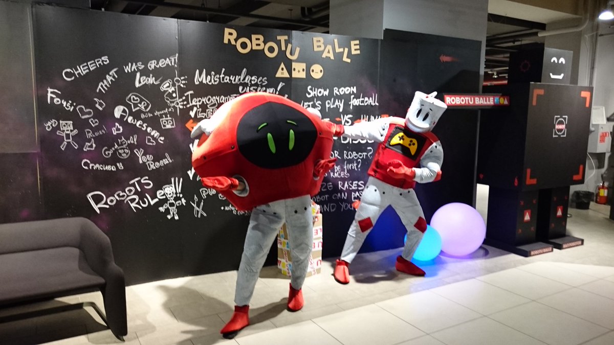 Vai vēlies satikt draudzīgos robotiņus Leniju un Zipiju, redzēt citus robotus un izveidot kādu pats? Tiekamies Elkor! #StartIT #robotuballe