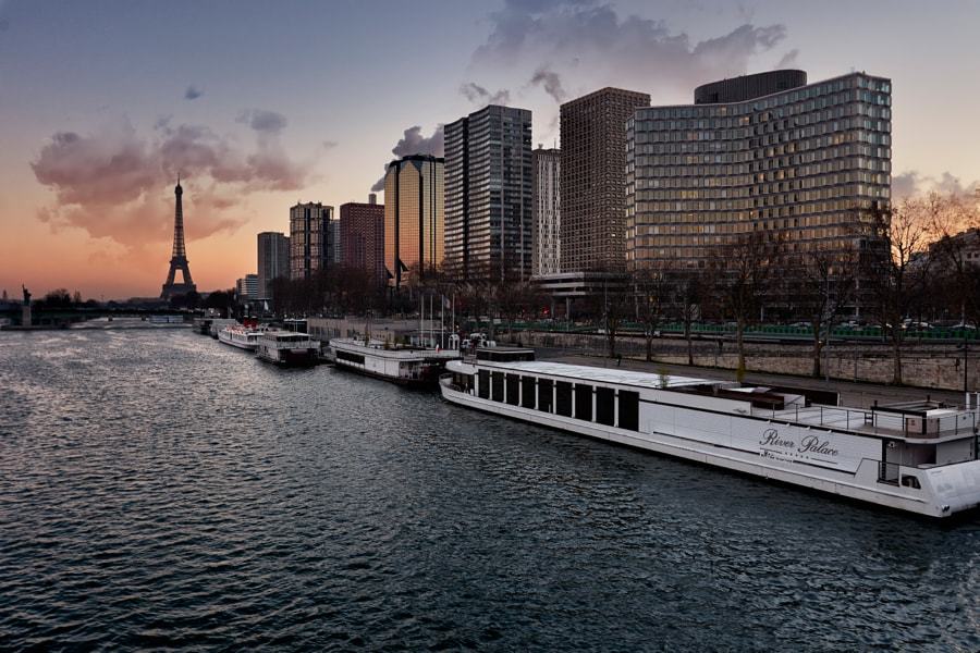 bcdotphoto's tweet photo. From the Mirabeau Bridge https://t.co/twLBgoGQjP https://t.co/MBNdiLnsRG