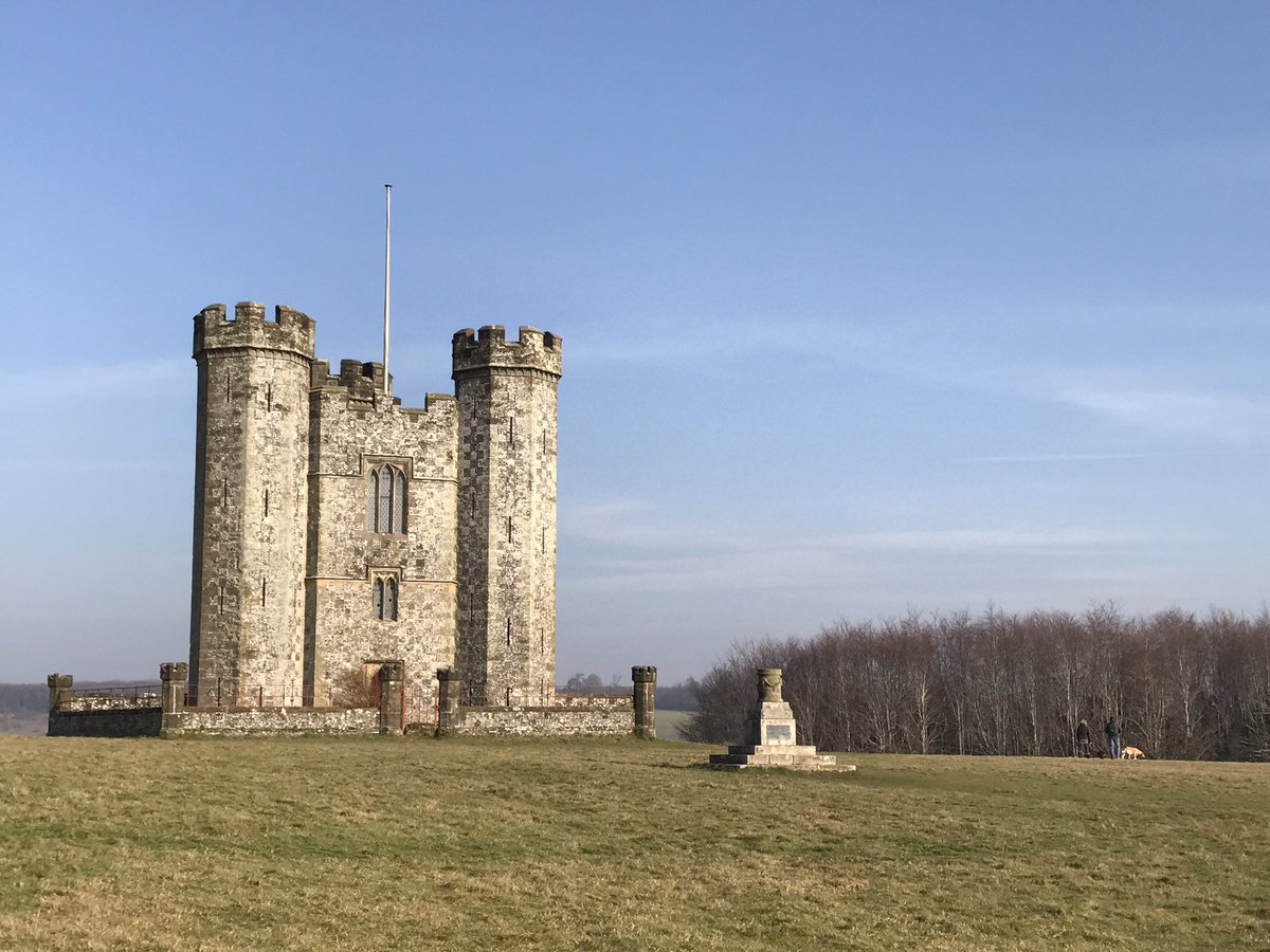 katrynadow's tweet photo. #Sunday walk #Arundel
@vivmonk & 🐾 #AhFu https://t.co/YVqcnJcoqW