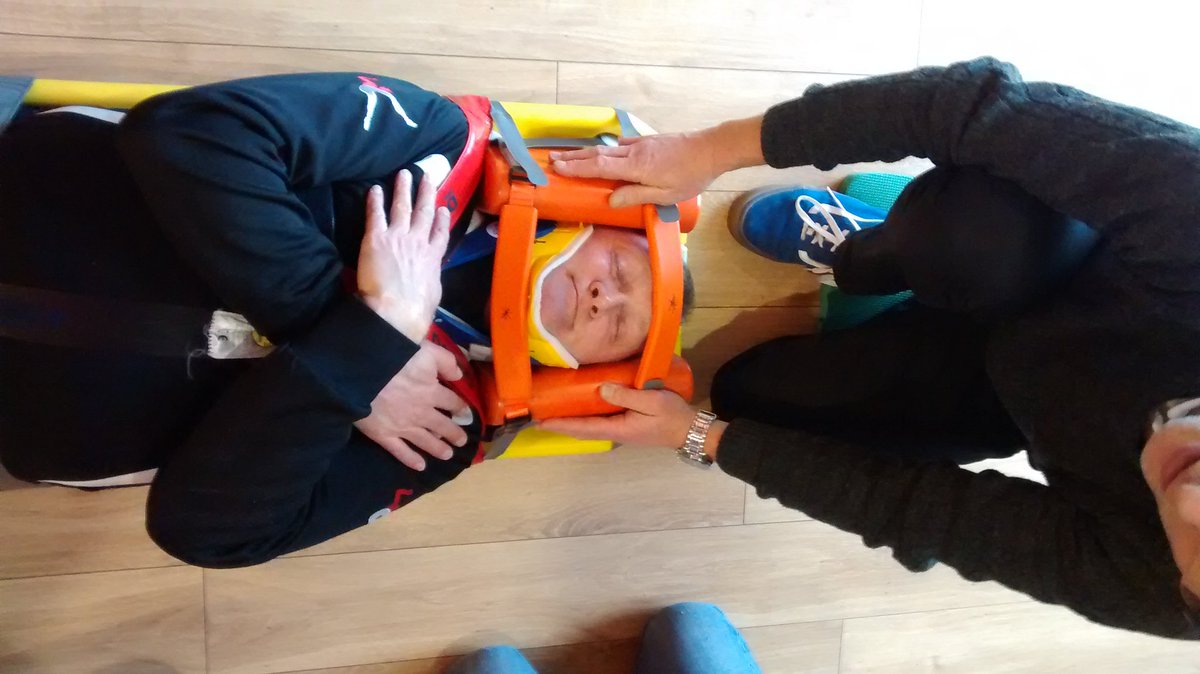 Lubasmedical's tweet image. #spinalmanagement #logroll with #physio Andy Leach @tnsfc @WPL_Official #learning