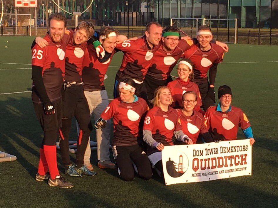 Petraket's tweet photo. Complete winnende team NK Quidditch Zwerkbal @DTDementors gefeliciteerd. https://t.co/guUBAFscTZ