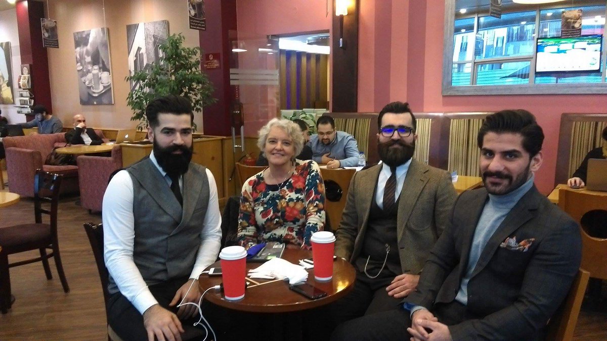 De best geklede mannen van Iraaks #Koerdistan, waarom en hoe, leg ik vanavond uit in <a href="/oogopmorgen/">Met het Oog op Morgen</a>