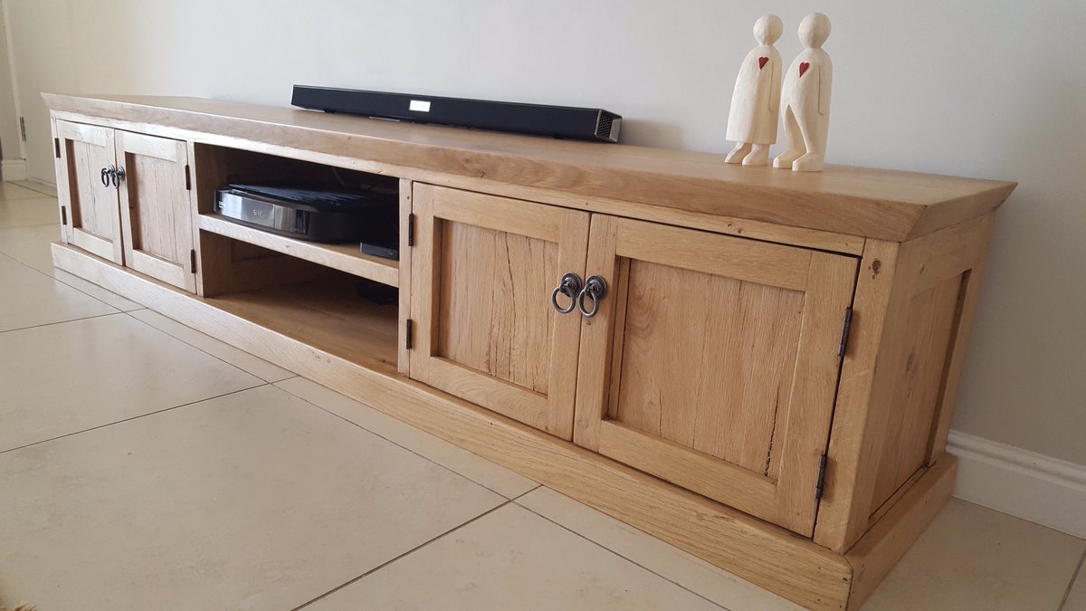 ConeyTimbers's tweet photo. Roxanne in Rustic French oak in 2.5m. #oak #plasma #plasmaunit https://t.co/cl5rq32CC2