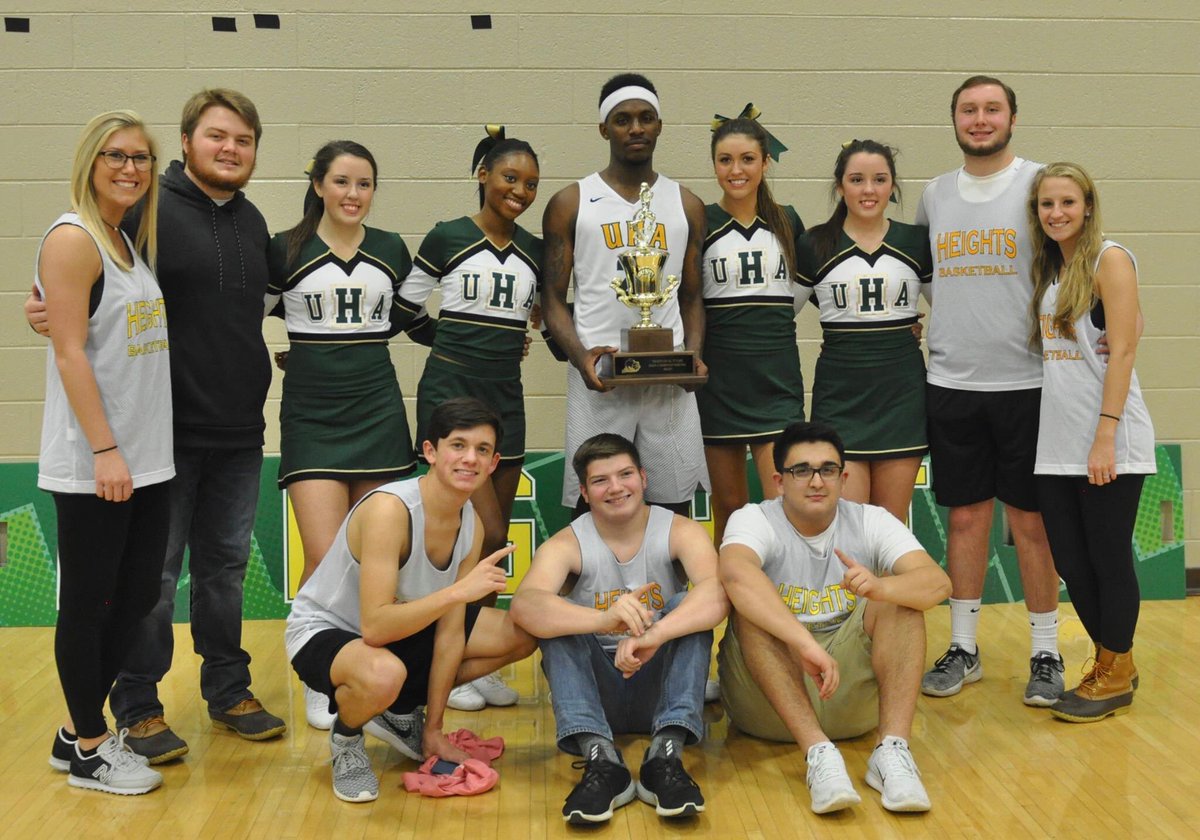 iamchrisjung's tweet photo. University Heights Academy seniors now 4-for-4 in All "A" Classic regional title games. One last trip to Frankfort for this bunch. #Blazers https://t.co/N1XvWzFvl8