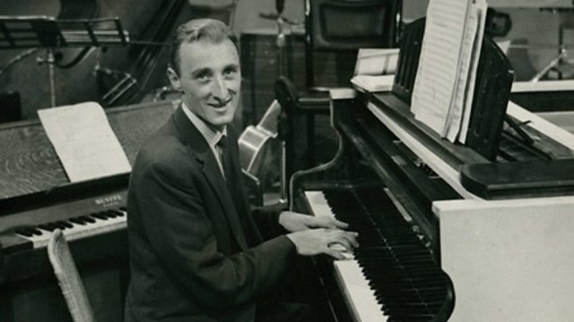 Penblwydd yr anfarwol Ryan heddi - byse fe di bod yn 80. The great Welsh entertainer - Ryan Davies - would have been 80 today.